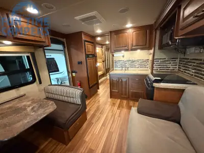 2015 Jayco GREYHAWK 31 FS photo 44