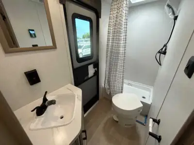 2027 Jayco Jay Flight 270BHS SPORT EDITION photo 7