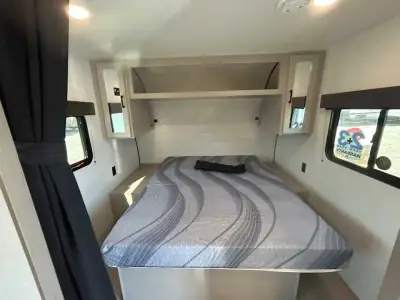 2027 Jayco Jay Flight 270BHS SPORT EDITION photo 11