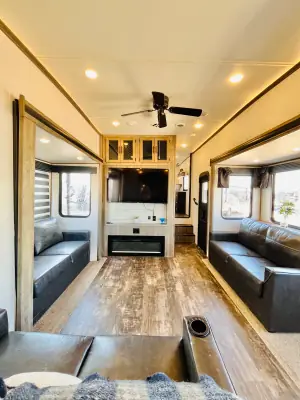 2021 Forest River SABRE 37FBT photo 17