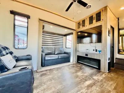 2021 Forest River SABRE 37FBT photo 6