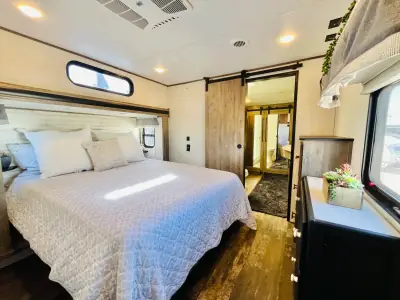 2021 Forest River SABRE 37FBT photo 14