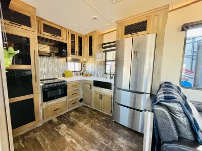 2021 Forest River SABRE 37FBT photo 4