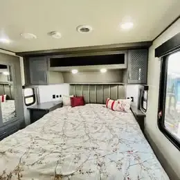2023 Grand Design MOMENTUM 320G photo 9