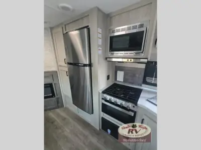 2024 Coachmen Catalina Legacy Edition 263BHSCK photo 14