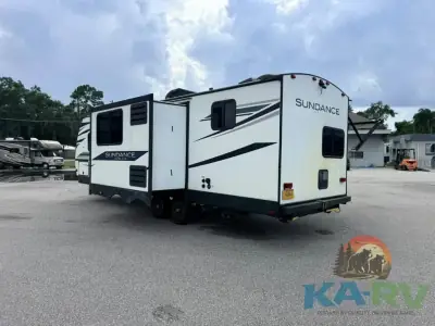 2022 Heartland SUNDANCE ULTRA LITE 265 BH photo 6