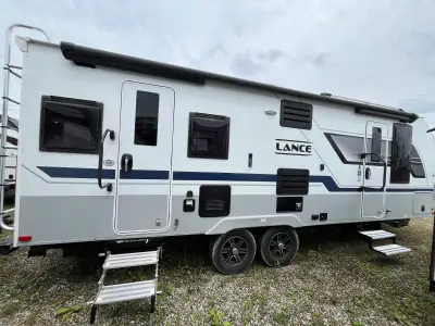 2022 Lance 2375 photo 9