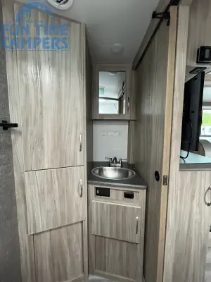 2021 Winnebago MICRO MINNIE 2108DS photo 27