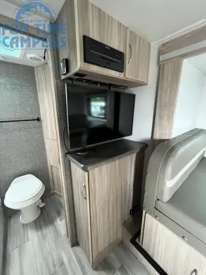 2021 Winnebago MICRO MINNIE 2108DS photo 20