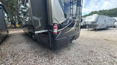 2015 Thor Motor Coach Miramar 34.2 photo 71