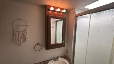 2015 Thor Motor Coach Miramar 34.2 photo 24