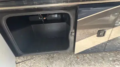 2015 Thor Motor Coach Miramar 34.2 photo 64