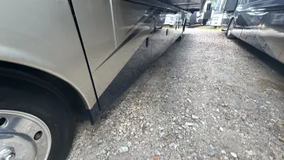 2015 Thor Motor Coach Miramar 34.2 photo 61