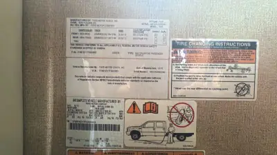 2015 Thor Motor Coach Miramar 34.2 photo 17
