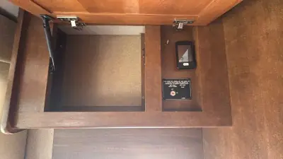 2015 Thor Motor Coach Miramar 34.2 photo 50