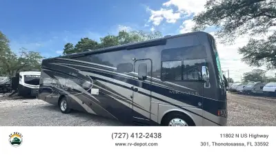 2015 Thor Motor Coach Miramar 34.2