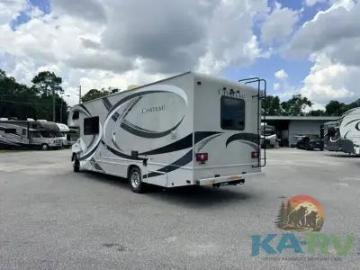 2014 Chateau 28F photo 10