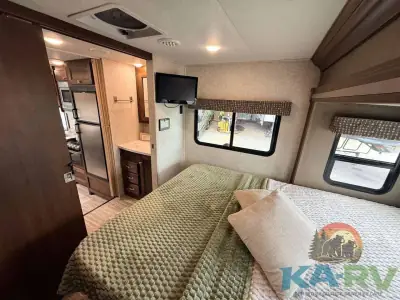 2019 Forest River FORESTER 2501TS photo 4