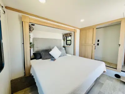 2025 Forest River SIERRA 399LOFT photo 13