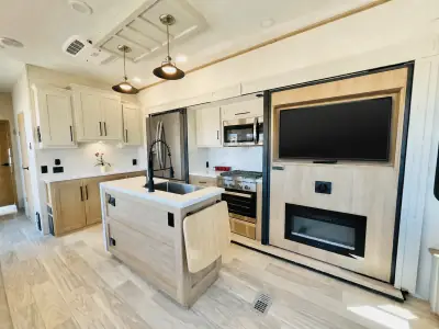 2025 Forest River SIERRA 399LOFT photo 28