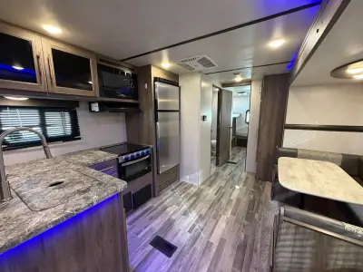 2022 Crossroads ZINGER 328SB photo 28