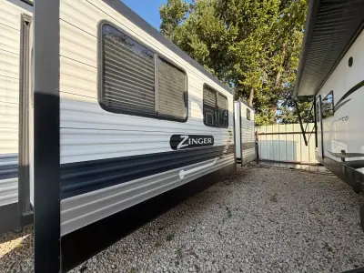 2022 Crossroads ZINGER 328SB photo 13