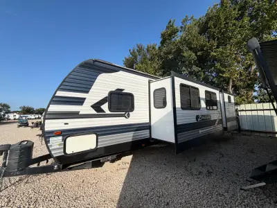 2022 Crossroads ZINGER 328SB photo 10