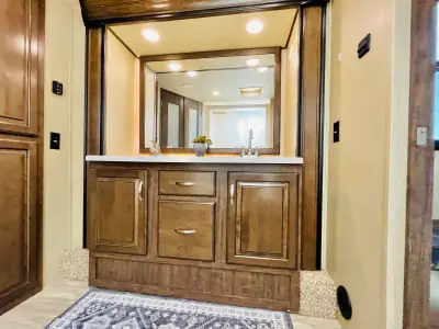 2018 Grand Design SOLITUDE 373FB photo 21