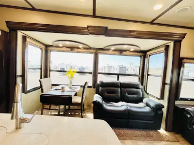 2018 Grand Design SOLITUDE 373FB photo 15