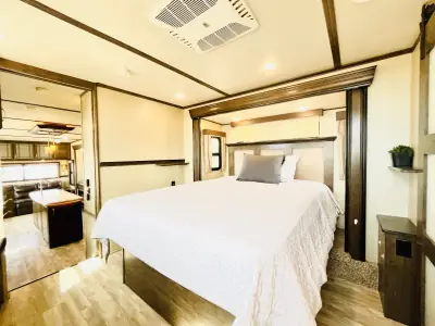 2018 Grand Design SOLITUDE 373FB photo 24