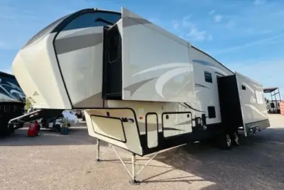 2017 Keystone COUGAR 327RES photo 7