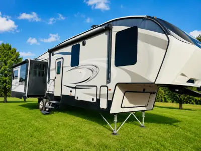 2017 Keystone COUGAR 327RES