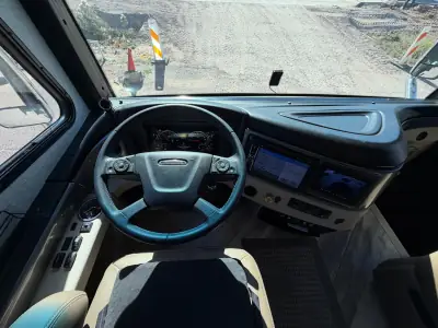 2023 Fleetwood DISCOVERY LXE 36HQ photo 5