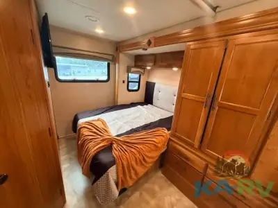 2017 Jayco M-24 L Sprinter photo 7