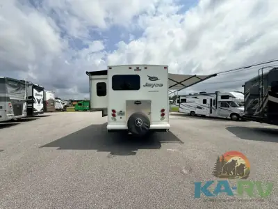 2017 Jayco M-24 L Sprinter photo 3