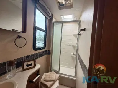 2017 Jayco M-24 L Sprinter photo 2