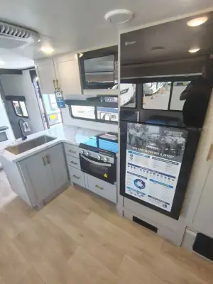 2027 Jayco Jay Feather SL 26BHSL photo 9