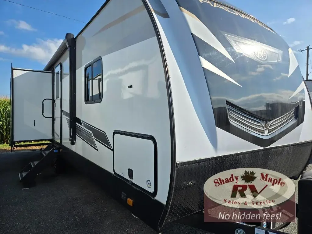 2022 Cruiser Radiance Ultra Lite 27RE exterior