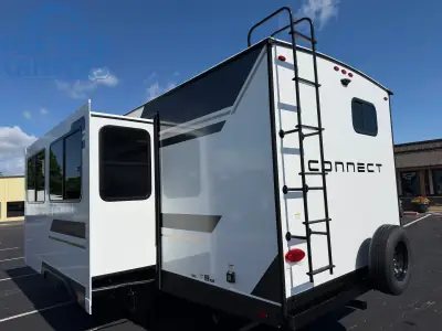 2027 K-Z CONNECT C261RB photo 4