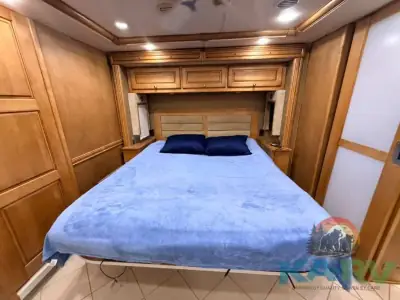 2014 Itasca Meridian 42E photo 45