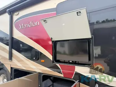 2014 Itasca Meridian 42E photo 34