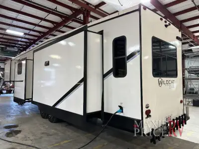 2023 Forest River Wildcat 36MB photo 6