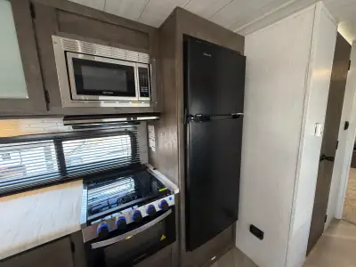 2022 Forest River SALEM 31KQBTS photo 7