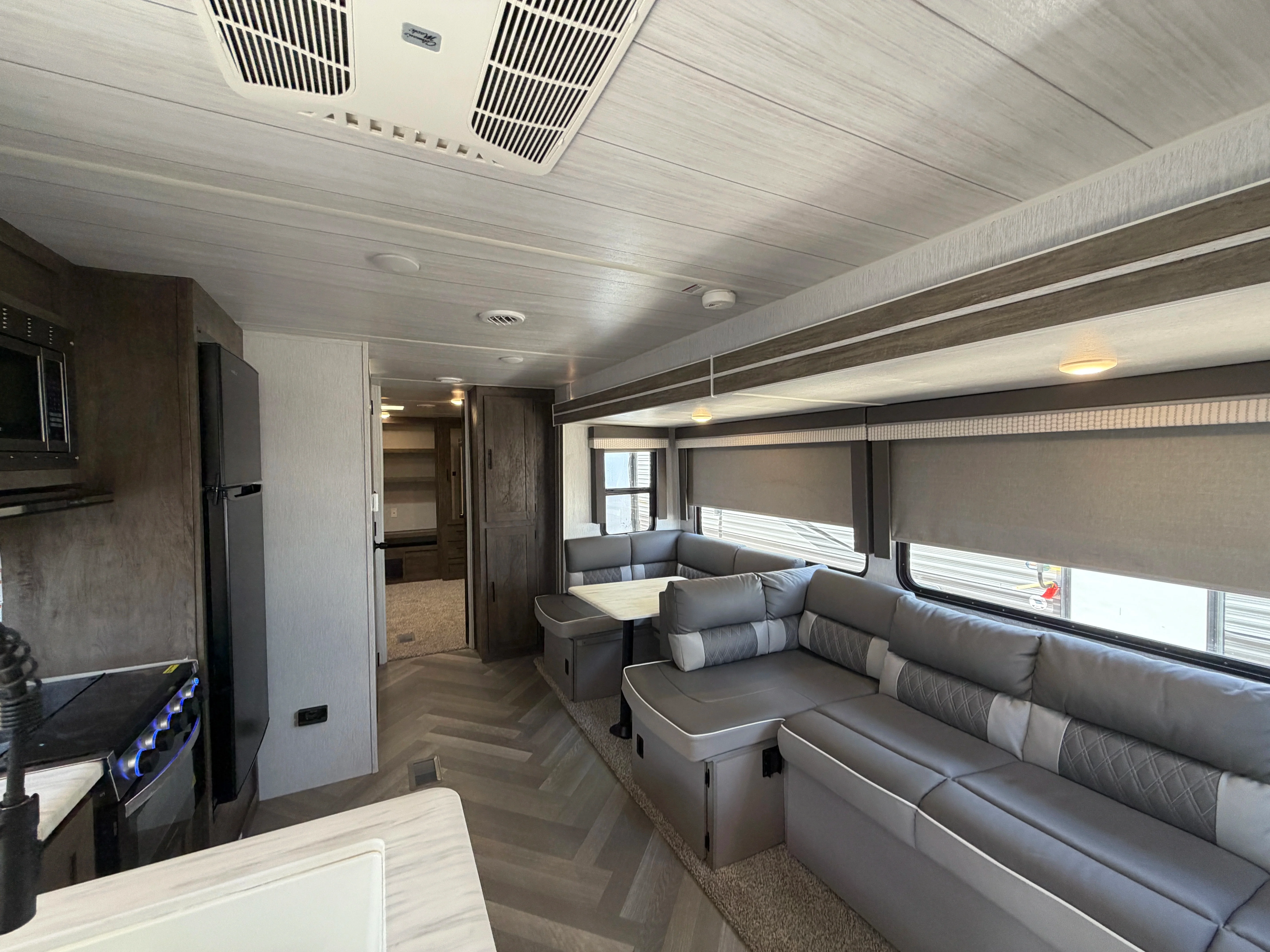 2022 Forest River SALEM 31KQBTS exterior