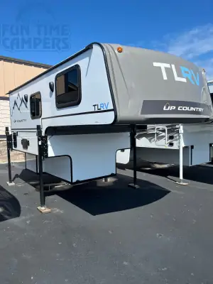 2025 Travel Lite UP COUNTRY 775U