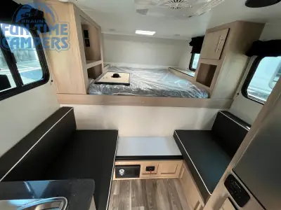 2025 Travel Lite UP COUNTRY 775U photo 17