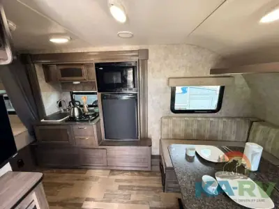 2017 Winnebago MINNIE DROP 1780 photo 7