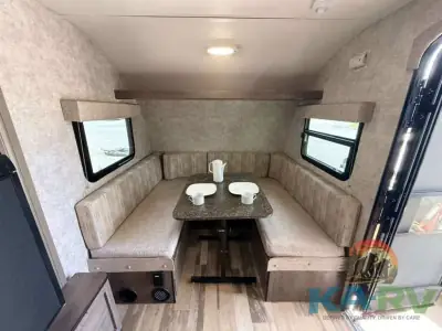 2017 Winnebago MINNIE DROP 1780 photo 2