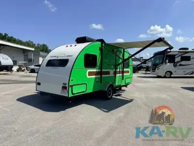 2017 Winnebago MINNIE DROP 1780 photo 9