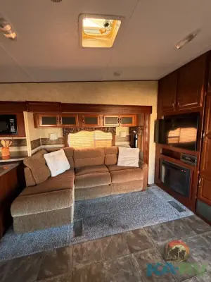 2014 Keystone COUGAR 331MKS photo 26
